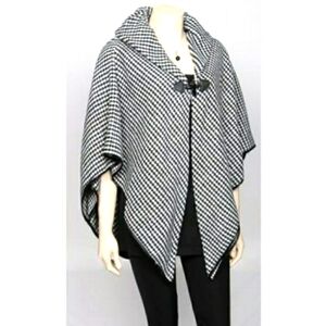 Poncho Wrap Black and White  with Botton Elegant Cape  One Size
